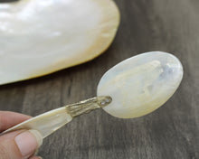 Load image into Gallery viewer, Shell Caviar Service, Mother of Pearl
