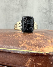 Load image into Gallery viewer, Gold and Onyx Cameo Ring
