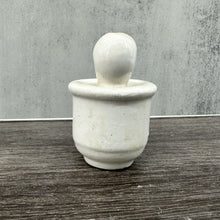 Load image into Gallery viewer, Iglodine Nasal Douche Ceramic, Apothecary
