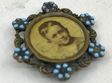 Load image into Gallery viewer, Victorian Portrait Brooch
